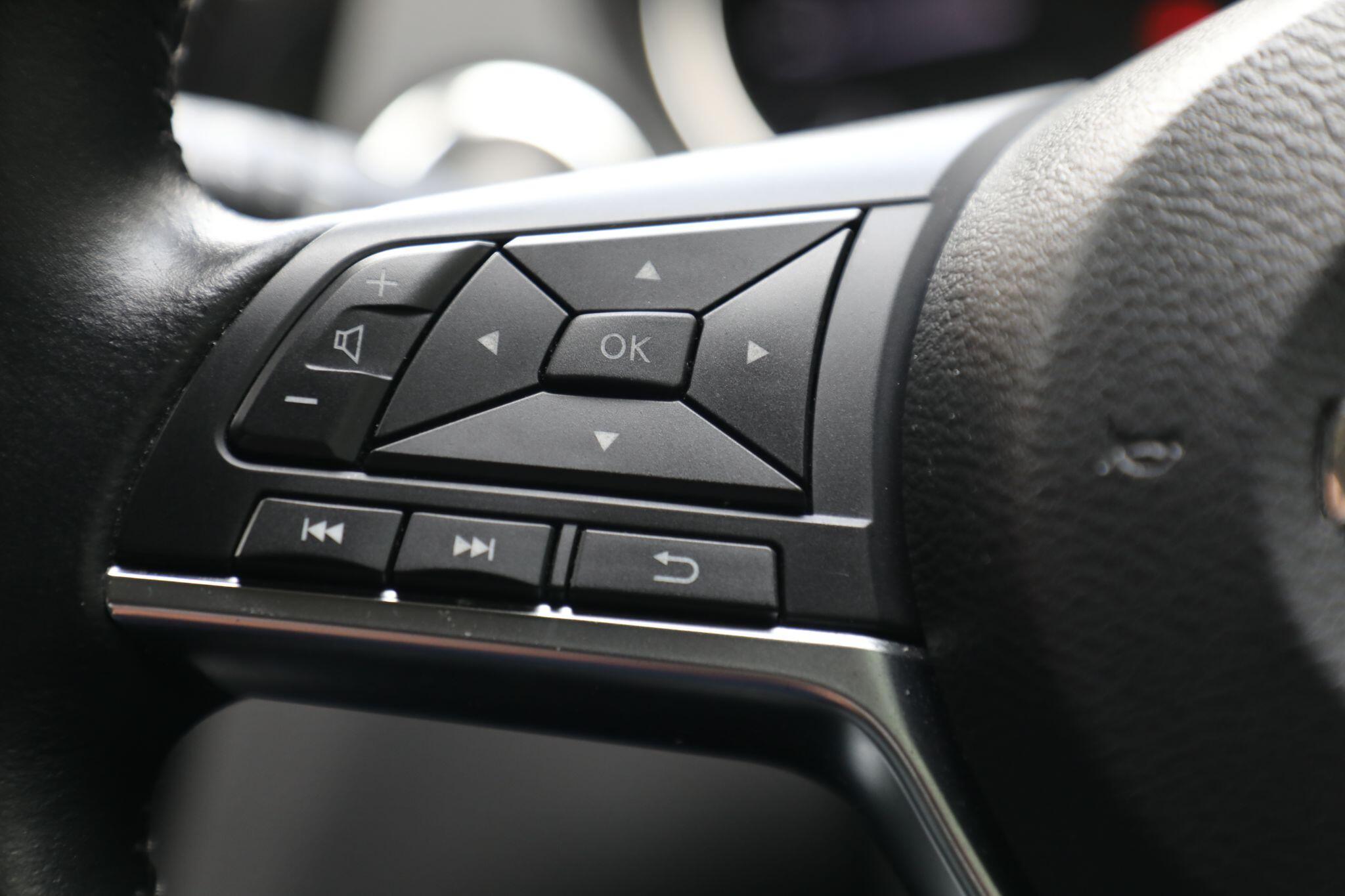 Large vehicle image